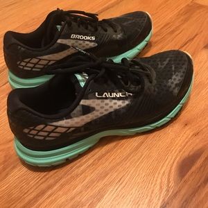 Brooks launch tennis shoes